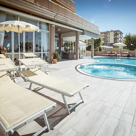 Otel Excelsior 4*
